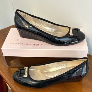 Bandolino Shiny Black Wedge Flats with Buckle